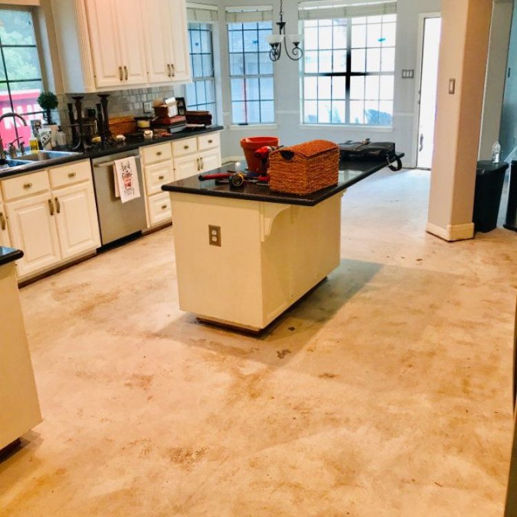 Round Rock dustless tile removal 4